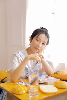 被学长抱进小树林C个爽